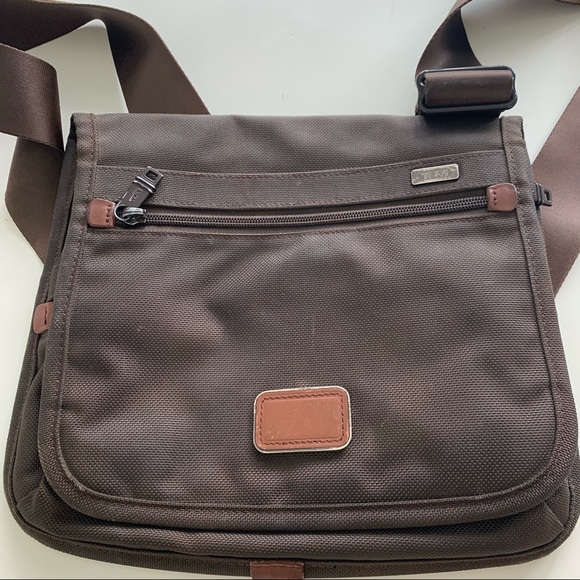 Tumi Alpha flap messenger small travel tote - Picture 3 of 12